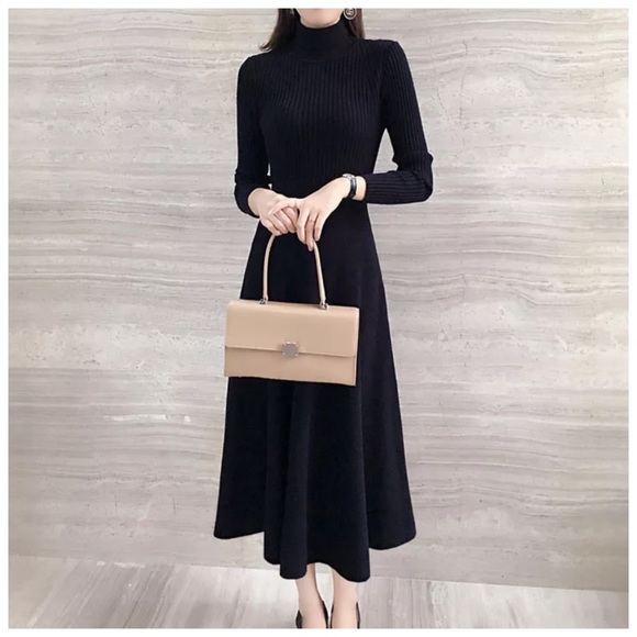 Dresses & Skirts - 🌺 The Aryann Knit Fit & Flare Turtleneck Dress